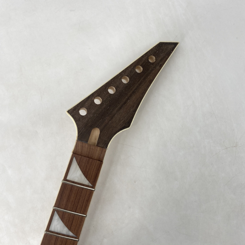 24 Frets Maple Electric Guitar - огляд і ціна A Musical Instrument You Shake